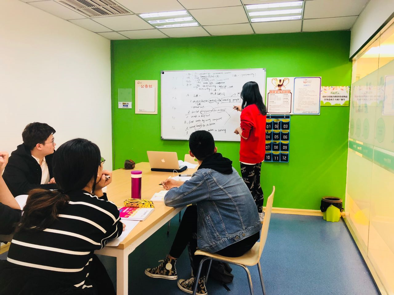 青岛大学雅思培训冲刺班 校园班 朗阁雅思培训班